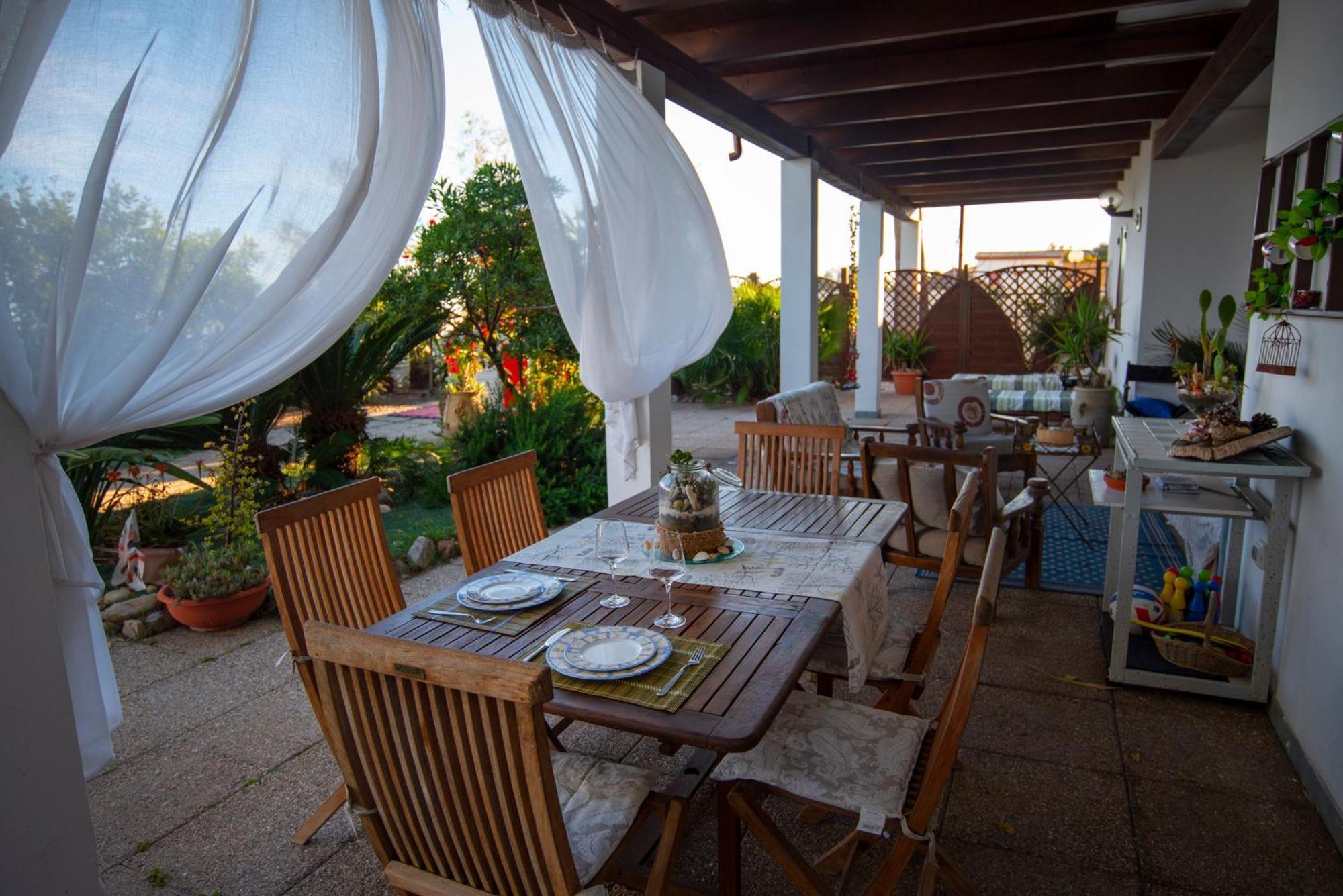 Villa By The Beach Sant'Andrea  Extérieur photo